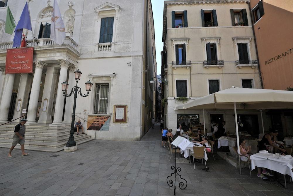 Al Theatro Palace Hotel Venecia